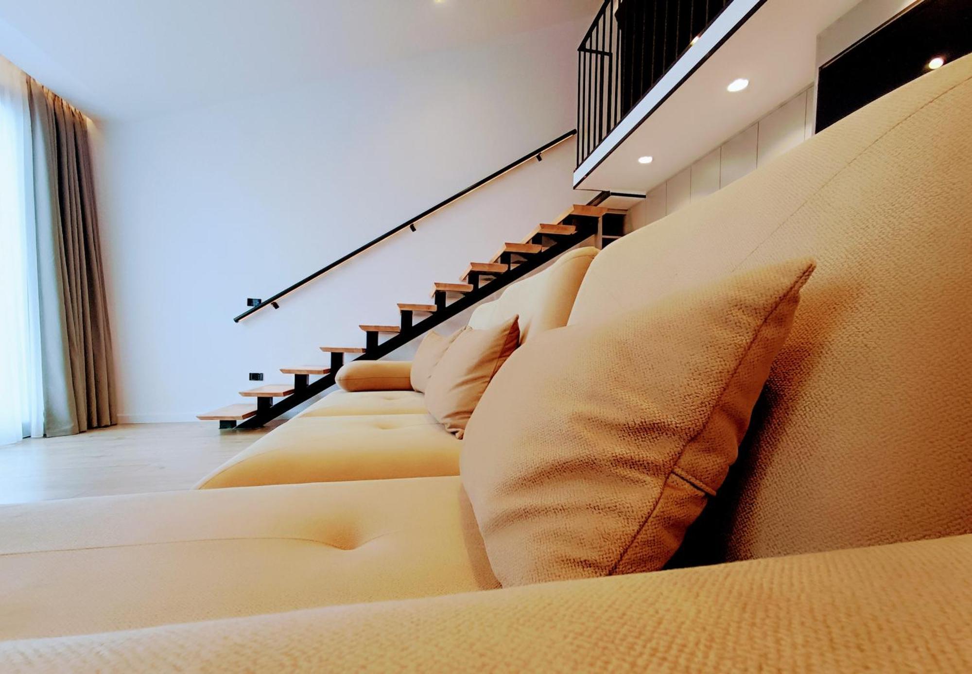 Apartment Sunset Retreat Stylish Loft By The Park