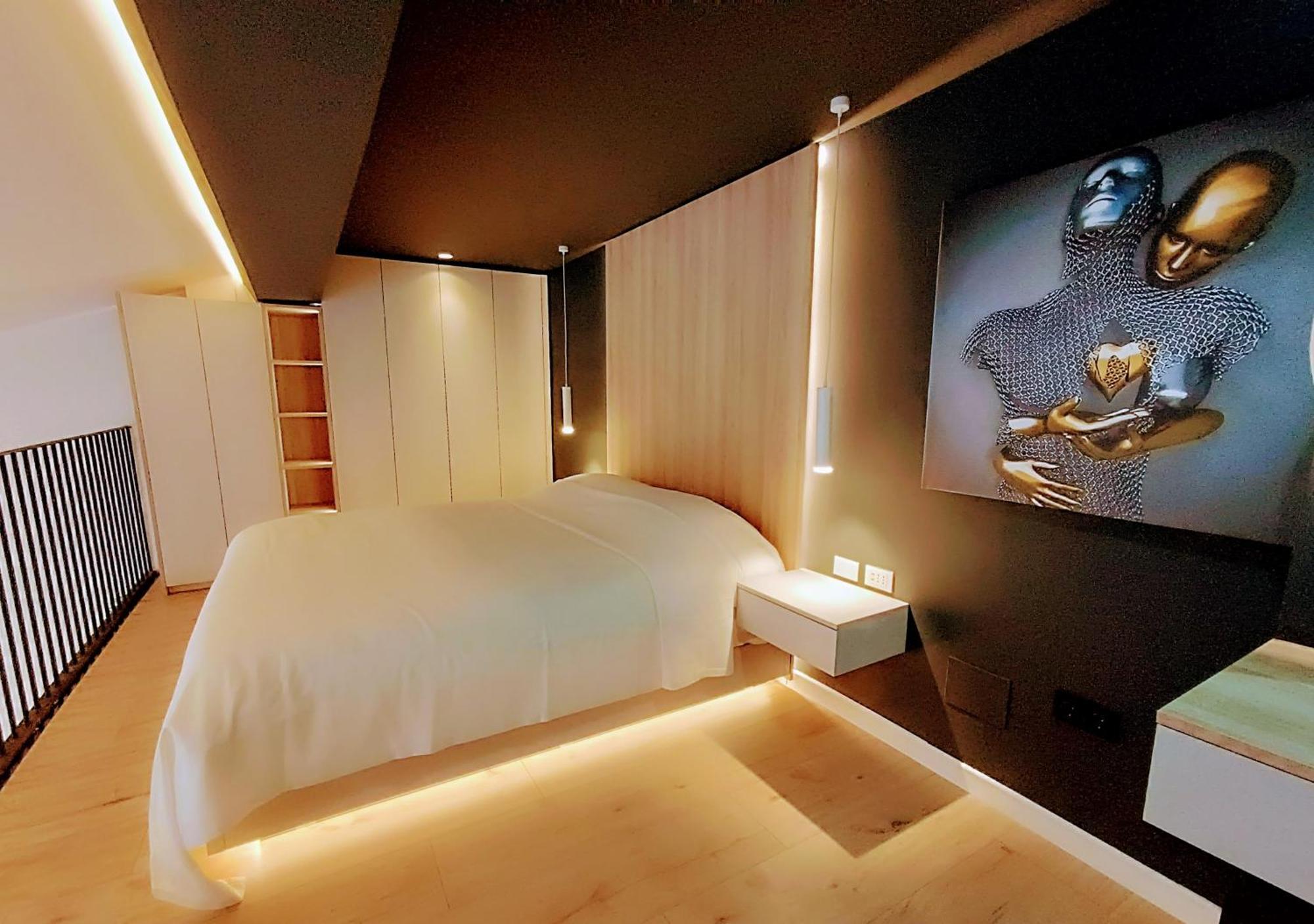 Sunset Retreat Stylish Loft By The Park Apartment *